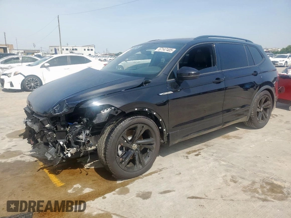 2024 Volkswagen Tiguan SE R-Line Black z VIN 3VVCB7AX8RM156729, wystawiony jako Copart lot #57147405 z przebiegiem 6 390 mil mil oraz Szkoda całkowita • Salvage title. Historia ofert i sprzedaży dostępna na DreamBid. Obrazek 1.