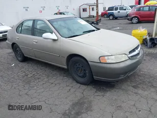 2001 Nissan Altima GXE with VIN 1N4DL01D71C151627, listed as a IAAI auction lot 41632277 with 228,944 mi miles. Bid and sale history available at carsss.com. Image 1.