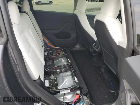 2024 Tesla Model Y Long Range with VIN 7SAYGDEE0RA255613, listed as a Copart auction lot 58993085 with 39,336 mi miles and Salvage title. Bid and sale history available at DreamBid. Image 11.