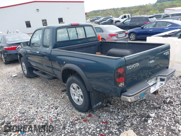1998 Toyota Tacoma with VIN 4TAWN72N8WZ008439, listed as a IAAI auction lot 42000059 with 197,960 mi miles and . Bid and sale history available at DreamBid. Image 3.
