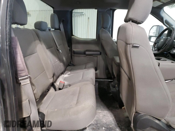 2018 Ford F-250 XL z VIN 1FT7X2B61JEB71609, wystawiony jako Copart lot #45167395 z przebiegiem 107 493 mil mil oraz Szkoda całkowita • Salvage title. Historia ofert i sprzedaży dostępna na DreamBid. Obrazek 10.