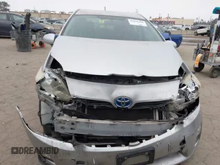 2011 Toyota Prius I with VIN JTDKN3DU5B0261149, listed as a IAAI auction lot 42041188 with 190,787 mi miles. Bid and sale history available at carsss.com. Image 12.