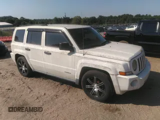 2008 Jeep Patriot Sport with VIN 1J8FF28W28D537012, listed as a IAAI auction lot 42578895 with 162,158 mi miles and . Bid and sale history available at DreamBid. Image 1.