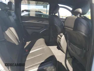 2025 Jeep Grand Cherokee z VIN 1C4RJYB69S8700608, wystawiony jako Copart lot #64587425 z przebiegiem 6 289 mil mil oraz Czysty tytuł • Clean title. Historia ofert i sprzedaży dostępna na DreamBid. Obrazek 11.
