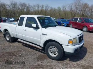 2009 Ford Ranger XLT with VIN 1FTYR44E29PA13620, listed as a IAAI auction lot 41842280 with 175,209 mi miles. Bid and sale history available at carsss.com. Image 1.