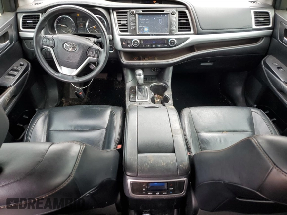 2015 Toyota Highlander XLE z VIN 5TDKKRFH0FS097839, wystawiony jako Copart lot #57030755 z przebiegiem 105 997 mil mil oraz Szkoda całkowita • Salvage title. Historia ofert i sprzedaży dostępna na DreamBid. Obrazek 8.