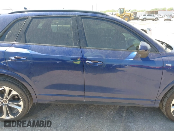 2021 Audi Q3 S line Premium with VIN WA1DECF3XM1085641, listed as a IAAI auction lot 41949213 with 71,621 mi miles and . Bid and sale history available at DreamBid. Image 13.