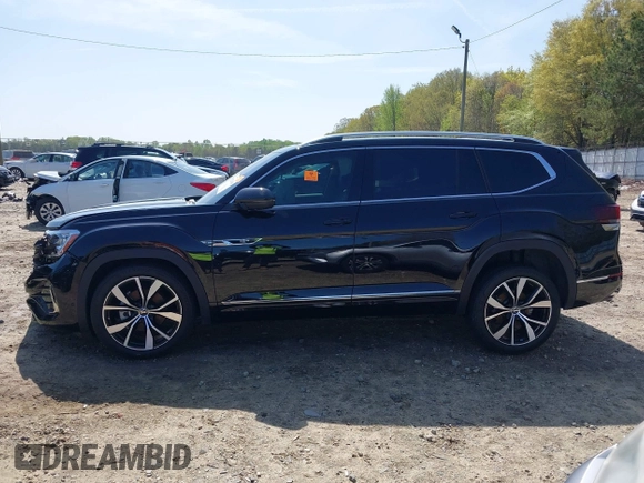2024 Volkswagen Atlas SEL Premium R-Line z VIN 1V2FR2CAXRC524508, wystawiony jako IAAI lot #41922839 z przebiegiem 53 393 mil mil oraz . Historia ofert i sprzedaży dostępna na DreamBid. Obrazek 14.
