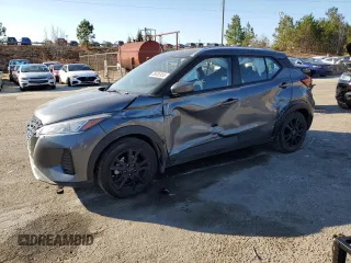 2024 Nissan Kicks SV z VIN 3N1CP5CV7RL473992, wystawiony jako Copart lot #88636955 z przebiegiem 28 402 mil mil oraz Szkoda całkowita • Salvage title. Historia ofert i sprzedaży dostępna na DreamBid. Obrazek 1.