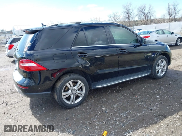 2012 Mercedes-Benz M 350 with VIN 4JGDA5HBXCA083383, listed as a IAAI auction lot 42082010 with Not provided miles and . Bid and sale history available at DreamBid. Image 4.