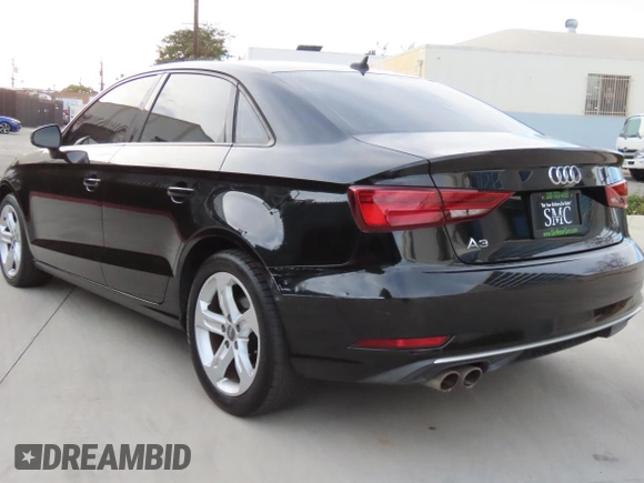 2017 Audi A3 Premium z VIN WAUAUGFF6H1044889, wystawiony jako Copart lot #58558465 z przebiegiem 98 831 mil mil oraz Czysty tytuł • Clean title. Historia ofert i sprzedaży dostępna na DreamBid. Obrazek 4.
