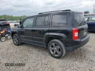 2015 Jeep Patriot High Altitude z VIN 1C4NJPFA7FD349976, wystawiony jako Copart lot #52503355 z przebiegiem 149 809 mil mil oraz Szkoda całkowita • Salvage title. Historia ofert i sprzedaży dostępna na DreamBid. Obrazek 2.