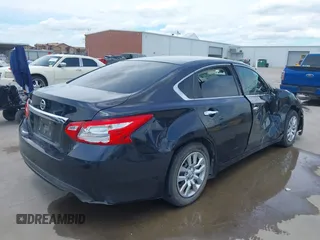 2016 Nissan Altima S z VIN 1N4AL3APXGN348769, wystawiony jako IAAI lot #42199355 z przebiegiem 135 584 mil mil oraz . Historia ofert i sprzedaży dostępna na DreamBid. Obrazek 4.