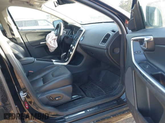 2015 Volvo XC60 T6 with VIN YV4902RK3F2721804, listed as a IAAI auction lot 41833744 with 105,855 mi miles and . Bid and sale history available at DreamBid. Image 5.