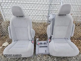 2019 Toyota Sienna LE Auto Access Seat with VIN 5TDKZ3DCXKS012628, listed as a IAAI auction lot 41666314 with 72,428 mi miles and . Bid and sale history available at DreamBid. Image 12.