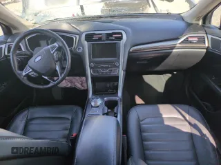 2017 Ford Fusion SE z VIN 3FA6P0H98HR350163, wystawiony jako Copart lot #54196545 z przebiegiem Nie podano mil oraz Szkoda całkowita • Salvage title. Historia ofert i sprzedaży dostępna na DreamBid. Obrazek 8.