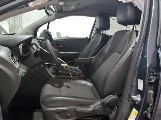 2022 Chevrolet Trax LT with VIN KL7CJPSM1NB527489, listed as a Copart auction lot 58305935 with 77,671 mi miles and Salvage title. Bid and sale history available at DreamBid. Image 7.
