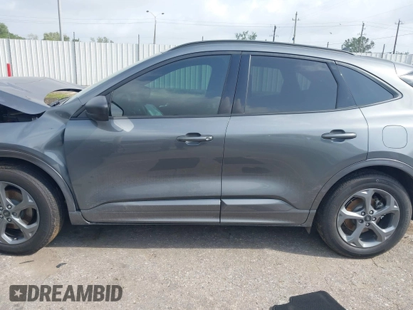 2024 Ford Escape ST-Line with VIN 1FMCU0MN9RUB43053, listed as a IAAI auction lot 41946502 with 5,669 mi miles and . Bid and sale history available at DreamBid. Image 14.