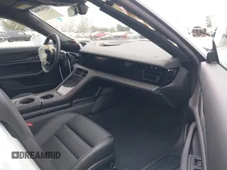 2024 Porsche Taycan z VIN WP0AA2Y13RSA10794, wystawiony jako IAAI lot #42182816 z przebiegiem 5 880 mil mil oraz . Historia ofert i sprzedaży dostępna na DreamBid. Obrazek 5.