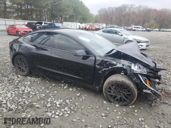 2024 Tesla Model 3 z VIN 5YJ3E1EA1RF730892, wystawiony jako Copart lot #51234655 z przebiegiem 11 464 mil mil oraz Szkoda całkowita • Salvage title. Historia ofert i sprzedaży dostępna na DreamBid. Obrazek 4.