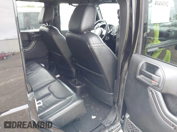 2018 Jeep Wrangler JK Unlimited Altitude with VIN 1C4BJWEG7JL881133, listed as a IAAI auction lot 40404302 with 95,726 mi miles. Bid and sale history available at carsss.com. Image 8.