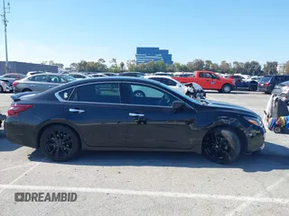 2017 Nissan Altima SL z VIN 1N4AL3AP2HC490191, wystawiony jako IAAI lot #42242495 z przebiegiem 195 261 mil mil oraz . Historia ofert i sprzedaży dostępna na DreamBid. Obrazek 13.