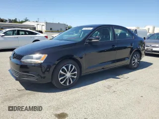 2014 Volkswagen Jetta SE with VIN 3VWD07AJXEM372108, listed as a Copart auction lot 61870345 with 41,487 mi miles and Salvage title. Bid and sale history available at DreamBid. Image 1.