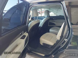 2022 Kia Telluride SX with VIN 5XYP5DHC8NG247726, listed as a IAAI auction lot 41634676 with 63,024 mi miles and . Bid and sale history available at carsss.com. Image 8.