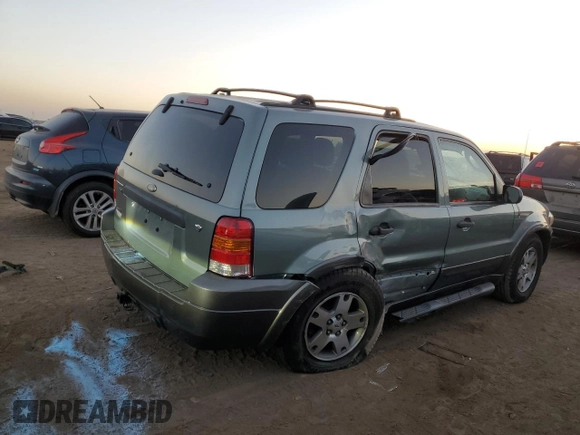 2005 Ford Escape XLT with VIN 1FMCU93105KD29752, listed as a Copart auction lot 73687754 with 199,362 mi miles and Salvage Title. Bid and sale history available at carsss.com. Image 3.