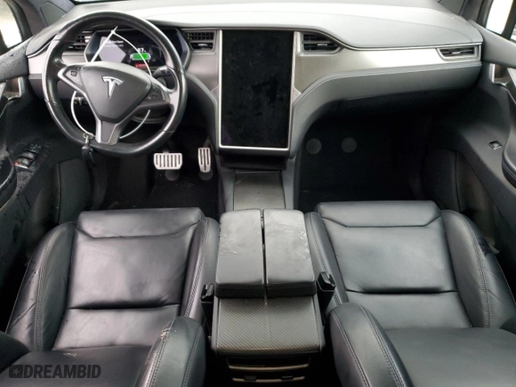 2019 Tesla Model X P100D with VIN 5YJXCDE44KF211621, listed as a Copart auction lot 87861185 with NaN miles and Salvage Title. Bid and sale history available at carsss.com. Image 8.