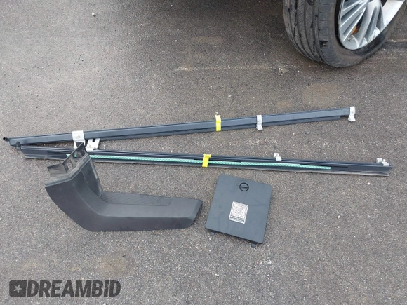 2024 Ford Maverick XLT с VIN 3FTTW8H34RRA00377, выставлен на аукционе IAAI как лот 42543174 с пробегом 5 443 миль миль и . История ставок и продаж доступна на DreamBid. Изображение 18.