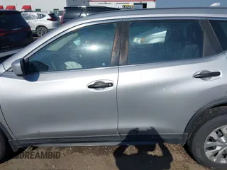 2018 Nissan Rogue SV with VIN KNMAT2MVXJP517232, listed as a IAAI auction lot 41924893 with 205,932 mi miles. Bid and sale history available at carsss.com. Image 14.