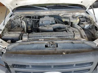 2005 Ford F-250 XL z VIN 1FTNF20545EB79620, wystawiony jako Copart lot #84940344 z przebiegiem 209 677 mil mil oraz Szkoda całkowita • Salvage title. Historia ofert i sprzedaży dostępna na DreamBid. Obrazek 11.