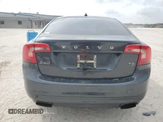 2015 Volvo S60 T5 Drive-E Premier z VIN YV140MFB3F1307970, wystawiony jako Copart lot #48437445 z przebiegiem 138 602 mil mil oraz Czysty tytuł • Clean title. Historia ofert i sprzedaży dostępna na DreamBid. Obrazek 6.