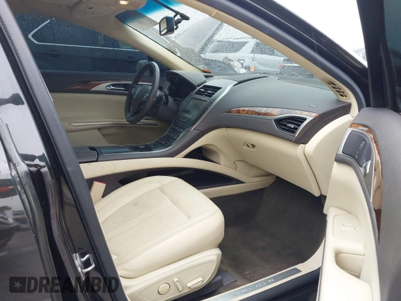 2013 Lincoln MKZ with VIN 3LN6L2J90DR808800, listed as a IAAI auction lot 42169307 with 184,084 mi miles and . Bid and sale history available at DreamBid. Image 5.