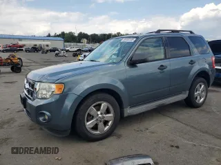 2012 Ford Escape XLT z VIN 1FMCU0DG7CKB88304, wystawiony jako Copart lot #65444105 z przebiegiem 135 274 mil mil oraz Szkoda całkowita • Salvage title. Historia ofert i sprzedaży dostępna na DreamBid. Obrazek 1.