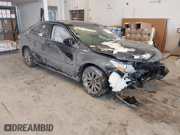 2017 Toyota Camry Hybrid LE with VIN 4T1BD1FK1HU217875, listed as a IAAI auction lot 41608274 with 44,268 mi miles. Bid and sale history available at carsss.com. Image 1.