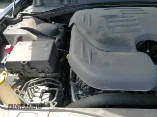 2020 Chrysler 300 Limited z VIN 2C3CCAEG3LH124347, wystawiony jako Copart lot #80283055 z przebiegiem 116 948 mil mil oraz Szkoda całkowita • Salvage title. Historia ofert i sprzedaży dostępna na DreamBid. Obrazek 13.