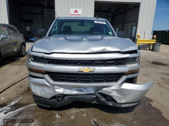 2018 Chevrolet Silverado 1500 Custom with VIN 1GCRCPEH9JZ117059, listed as a Copart auction lot 72657784 with 65,585 mi miles and Salvage Title. Bid and sale history available at carsss.com. Image 5.