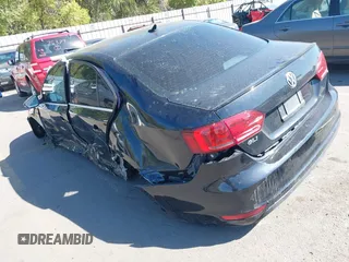 2014 Volkswagen Jetta GLI Autobahn с VIN 3VW5T7AJ3EM267647, выставлен на аукционе IAAI как лот 40507643 с пробегом 95 048 миль миль и . История ставок и продаж доступна на DreamBid. Изображение 3.