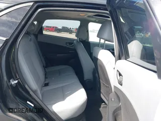 2018 Hyundai Kona Limited with VIN KM8K33A58JU078785, listed as a IAAI auction lot 41808445 with 58,738 mi miles. Bid and sale history available at carsss.com. Image 8.