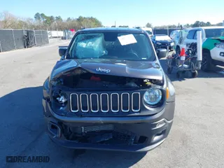 2018 Jeep Renegade Latitude with VIN ZACCJABB5JPH34434, listed as a IAAI auction lot 41827209 with 85,761 mi miles. Bid and sale history available at carsss.com. Image 12.