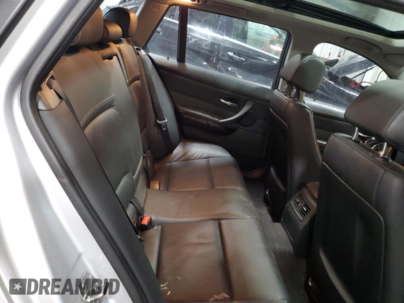 2011 BMW 3 Series 328i xDrive with VIN WBAUU3C56BA541692, listed as a Copart auction lot 44455995 with Not Provided miles and Salvage Title. Bid and sale history available at DreamBid. Image 10.