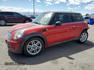 2011 MINI Hardtop z VIN WMWSU3C5XBT093162, wystawiony jako Copart lot #54871315 z przebiegiem 171 220 mil mil oraz Szkody całkowita. Historia ofert i sprzedaży dostępna na DreamBid. Obrazek 1.