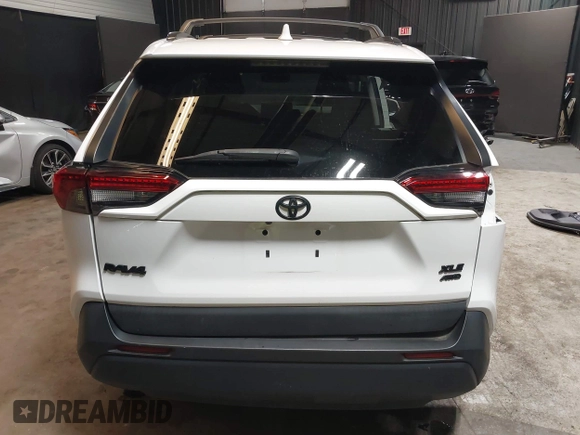 2021 Toyota RAV4 XLE with VIN 2T3P1RFV3MC166504, listed as a IAAI auction lot 42600429 with 63,193 mi miles and . Bid and sale history available at DreamBid. Image 17.