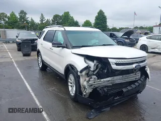 2014 Ford Explorer XLT z VIN 1FM5K7D87EGB15116, wystawiony jako IAAI lot #42370988 z przebiegiem 132 348 mil mil oraz . Historia ofert i sprzedaży dostępna na DreamBid. Obrazek 1.