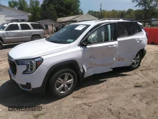 2022 GMC Terrain SLE z VIN 3GKALTEVXNL138628, wystawiony jako IAAI lot #42049758 z przebiegiem 24 450 mil mil oraz . Historia ofert i sprzedaży dostępna na DreamBid. Obrazek 2.
