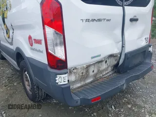 2015 Ford Transit с VIN 1FTNE1ZG2FKB19078, выставлен на аукционе IAAI как лот 42238221 с пробегом 163 402 миль миль и . История ставок и продаж доступна на DreamBid. Изображение 6.