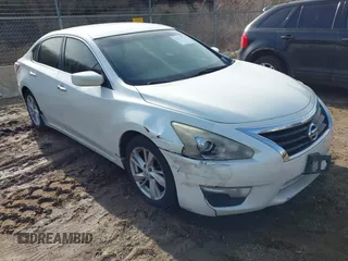 2014 Nissan Altima 2.5 S with VIN 1N4AL3AP6EC266207, listed as a IAAI auction lot 41776786 with 202,433 mi miles. Bid and sale history available at carsss.com. Image 1.