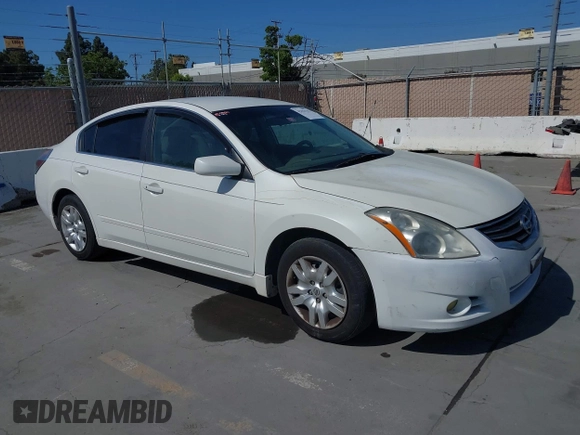 2010 Nissan Altima 2.5 S with VIN 1N4AL2AP6AC192680, listed as a IAAI auction lot 42152115 with Not Provided miles. Bid and sale history available at carsss.com. Image 1.